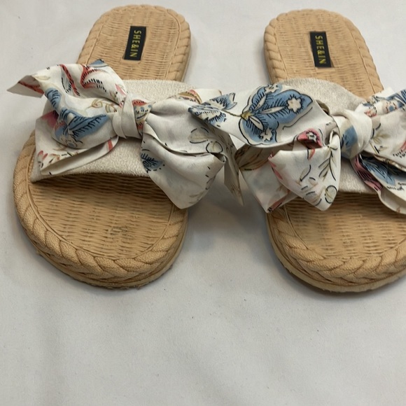 She & In slippers/sandals - Picture 7 of 12